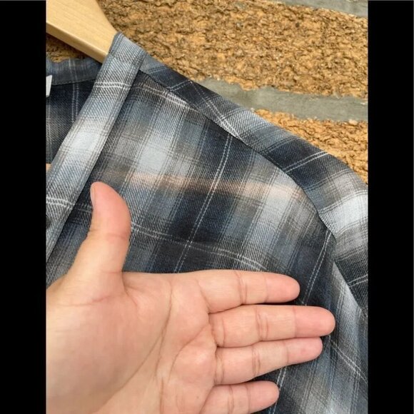 Vince Shadow Plaid Silk Georgette V Neck Blouse Large - Picture 9 of 12